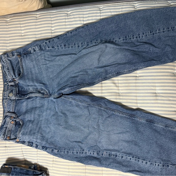 American Eagle Barrel Jeans - Picture 1 of 3